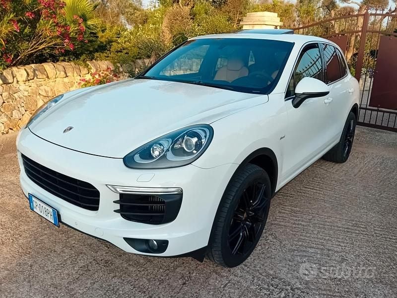 Usata Porsche Cayenne 250 CV (183 kW) 2015 Bianco SUV