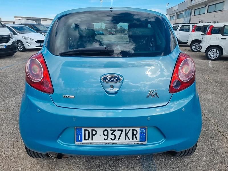 Usata Ford Ka Titanium 75 CV (55 kW) 2009 Blu Utilitaria