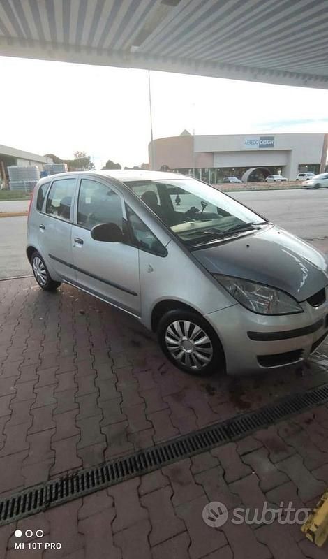 Grigio Usata 2006 Mitsubishi Colt Berlina | 1300 € (Buon prezzo) - Immagine 1/4