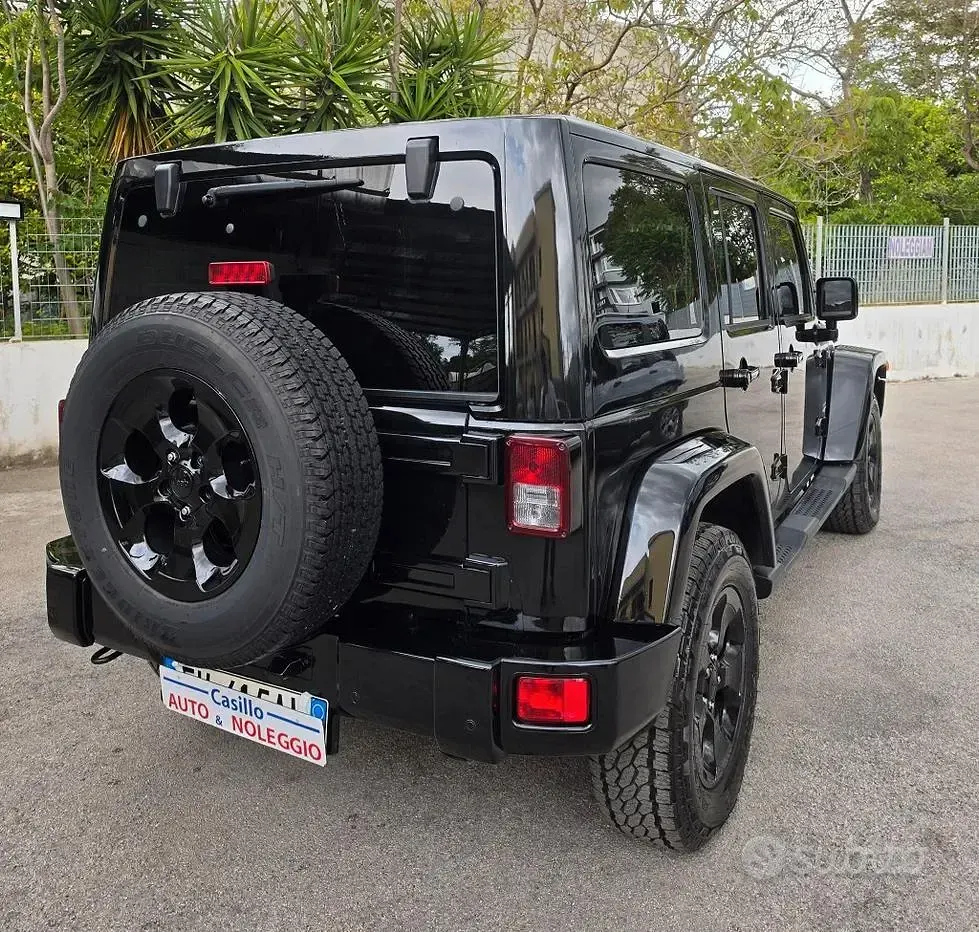 Usata Jeep Wrangler Unlimited Sahara 200 CV (147 kW) 2014 Nero SUV