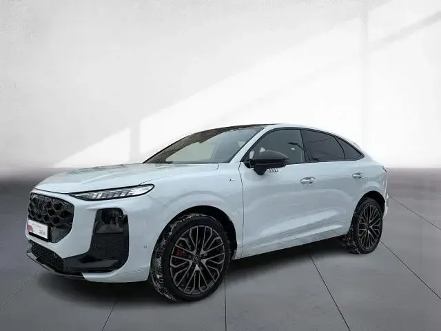 Nuova Audi Q3 Sportback S-Line 150 CV (110 kW) 2026 Bianco pastello SUV