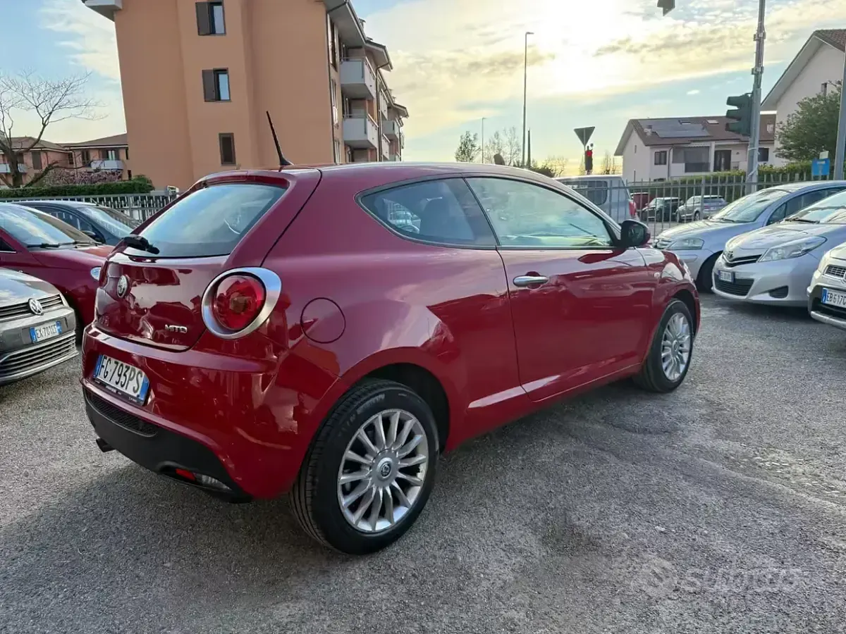 Usata Alfa Romeo MiTo 78 CV (57 kW) 2016 Rosso Utilitaria