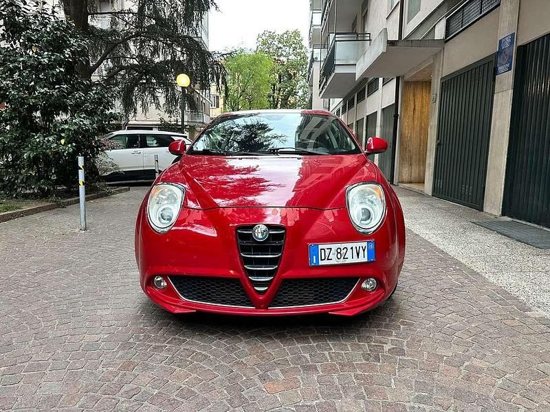 Begagnad Alfa Romeo MiTo Distinctive 135 HK (99 kW) 2010 Röd Halvkombi