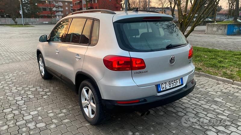 Usata VW Tiguan Trendline 122 CV (89 kW) 2011 Grigio SUV