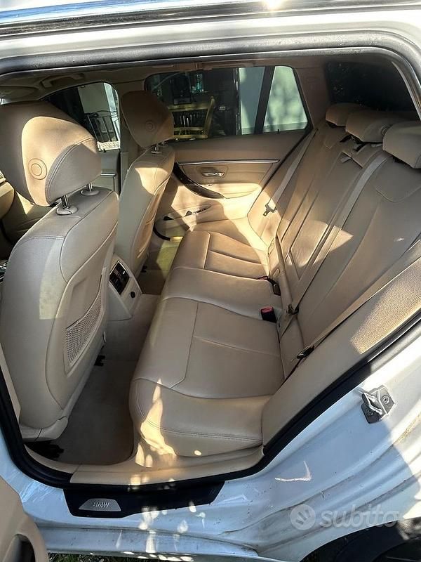 Usata BMW 320 Luxury Line 163 CV (119 kW) 2015 Bianco Station wagon