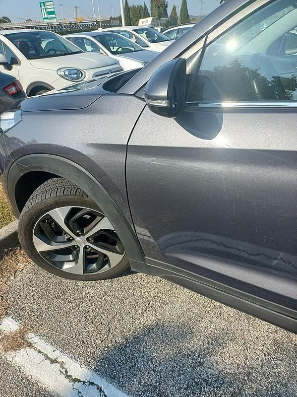 Usata Hyundai Tucson 141 CV (103 kW) 2016 Grigio SUV