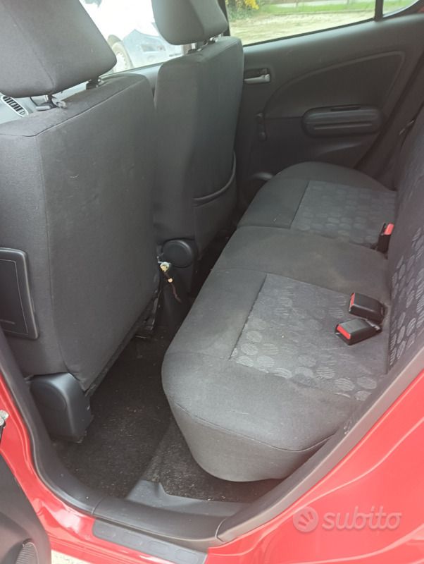 Usata Suzuki Splash GLS 75 CV (55 kW) 2010 Rosso Utilitaria