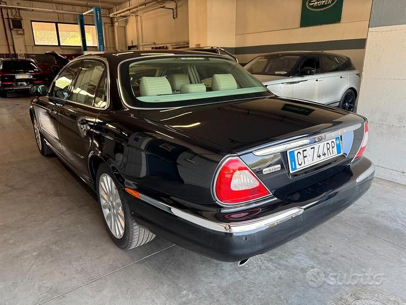 Usata Jaguar XJ Executive 298 CV (219 kW) 2003 Nero Berlina