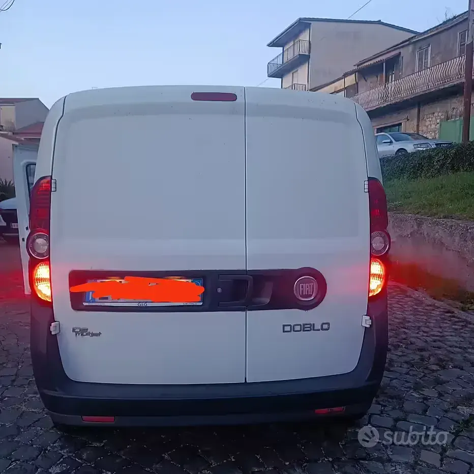 Usata Fiat Doblò 105 CV (77 kW) 2014 Bianco Monovolume