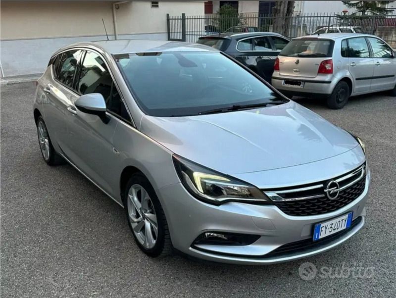 Grigio Usata 2019 Opel Astra Innovation Tre volumi | 10.500 € (Buon prezzo) - Immagine 1/4