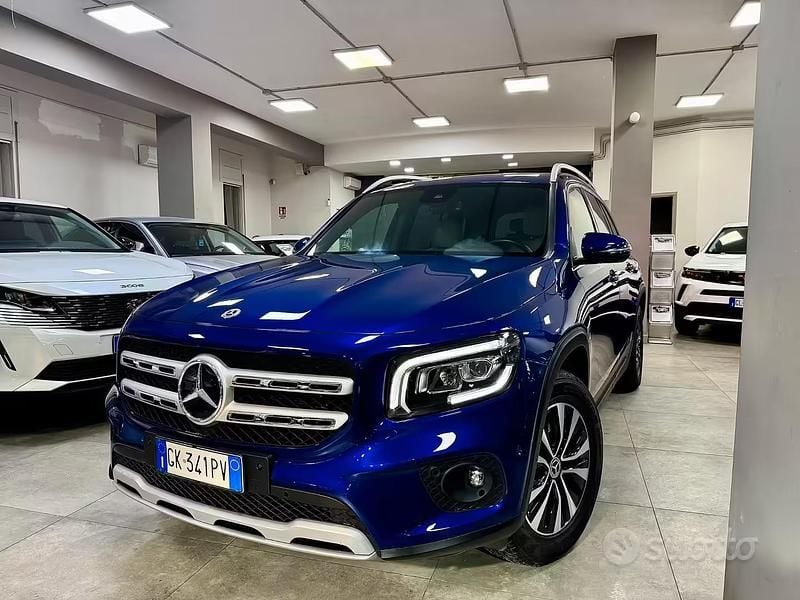 Usata Mercedes GLB180 115 CV (84 kW) 2022 Blu SUV