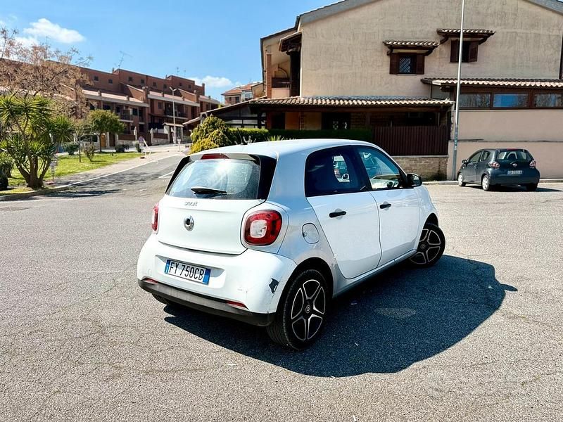 Usata Smart ForFour Brabus 71 CV (52 kW) 2019 Bianco Utilitaria