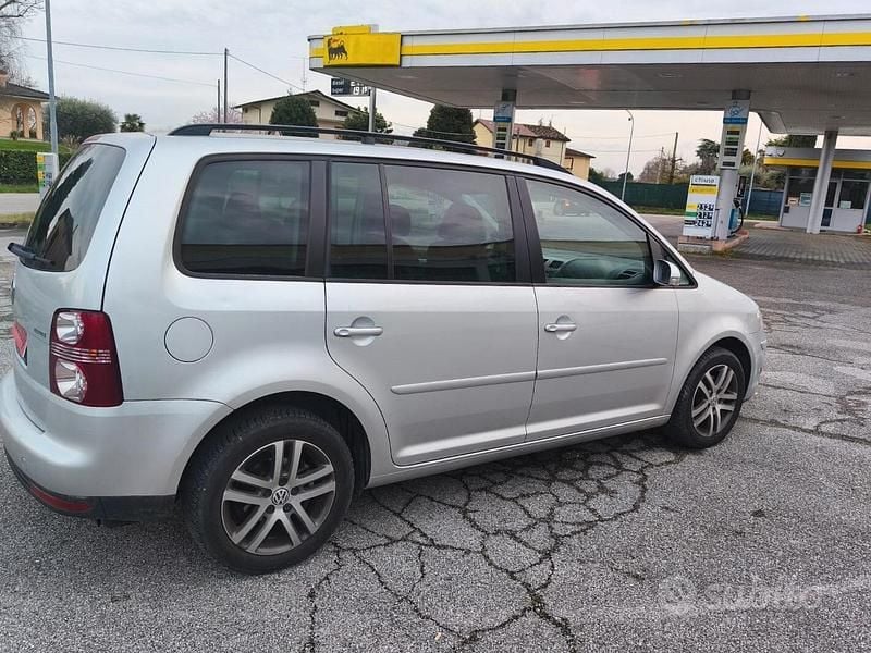 Usata VW Touran 109 CV (80 kW) 2008 Grigio Monovolume