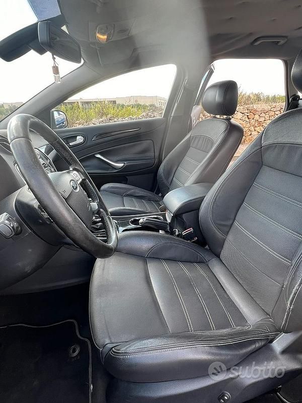 Usata Ford Mondeo 145 CV (106 kW) 2010 Blu Station wagon