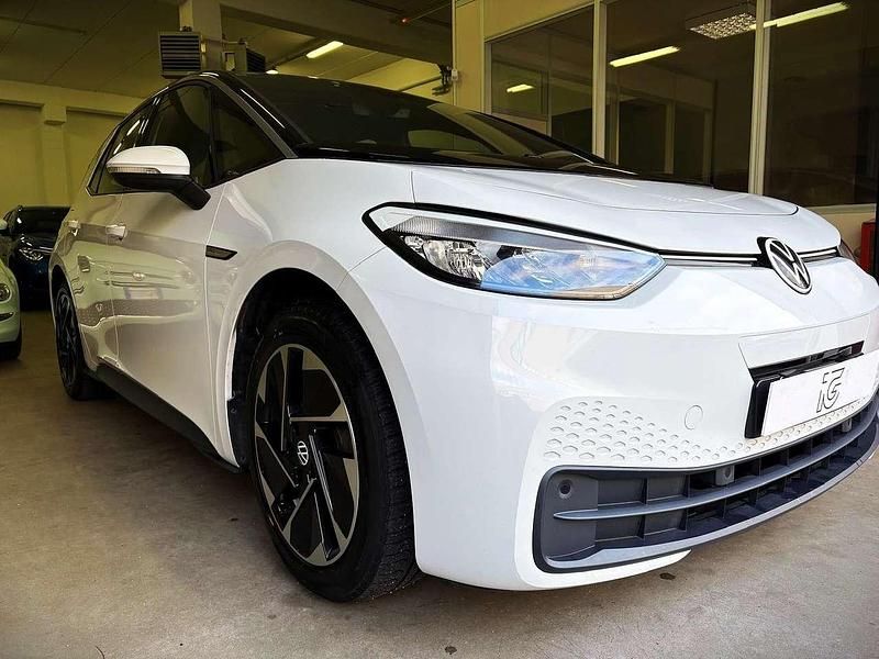 Usata VW ID.3 Life 69 kW (95 CV) 2021 Bianco ghiaccio metallizzato Utilitaria