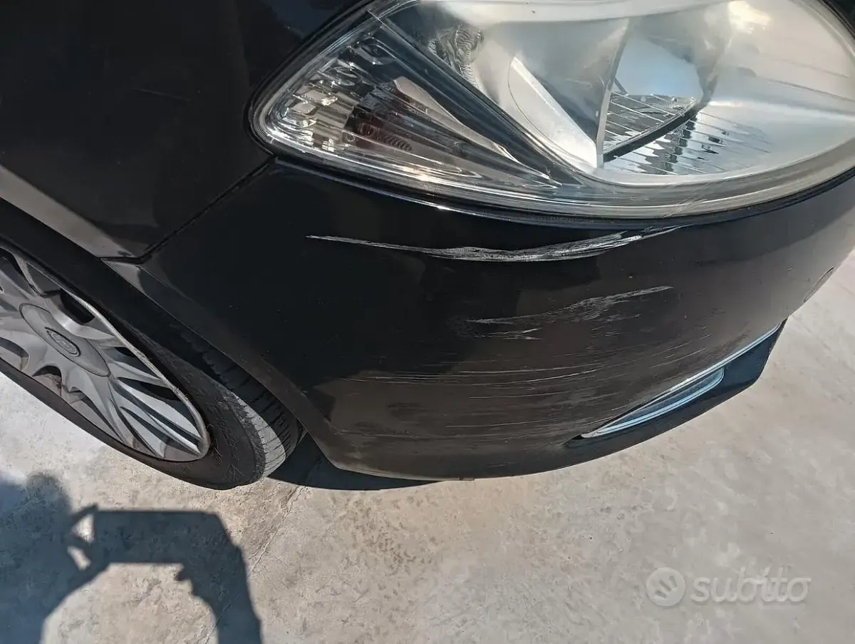 Usata Lancia Ypsilon 69 CV (50 kW) 2013 Nero Utilitaria