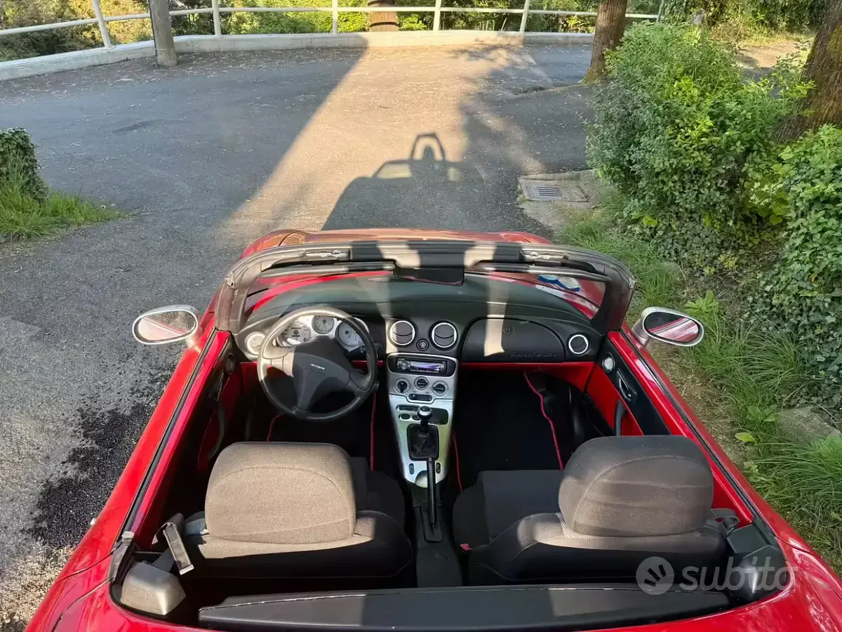Usata Fiat Barchetta 131 CV (96 kW) 2002 Rosso Cabrio