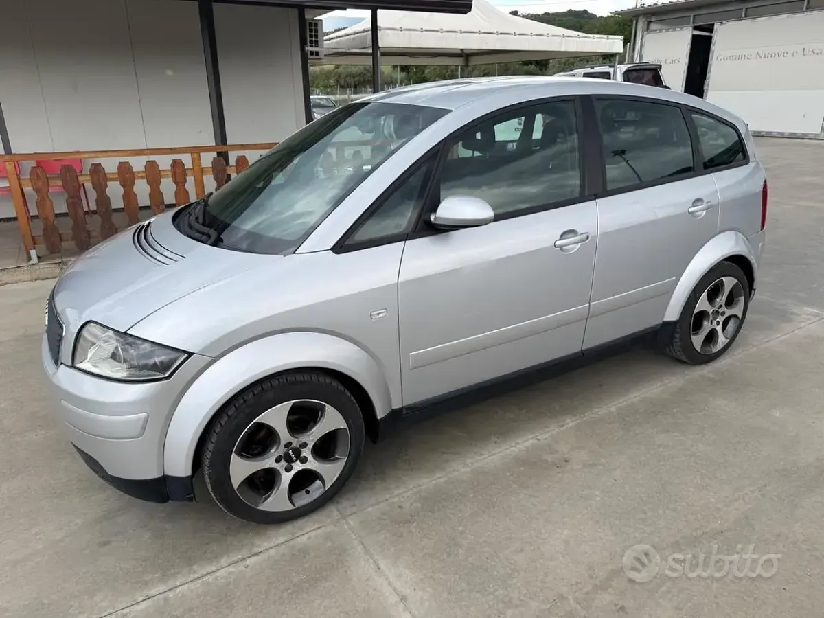 Usata Audi A2 Comfort 75 CV (55 kW) 2004 Grigio Utilitaria