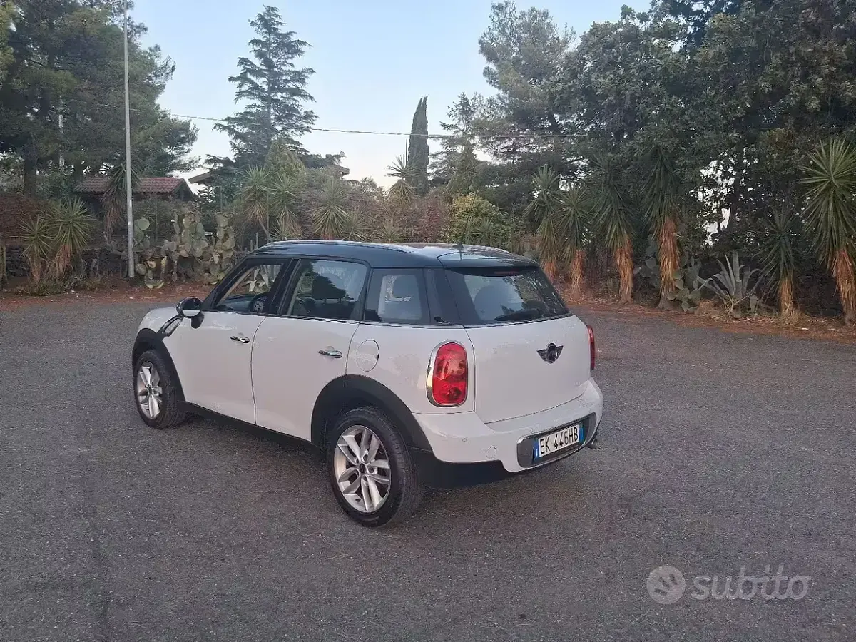 Usata Mini Countryman 111 CV (81 kW) 2011 Bianco SUV