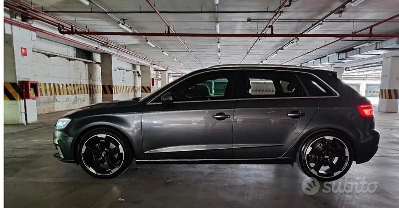 Usata Audi A3 116 CV (85 kW) 2017 Grigio Utilitaria
