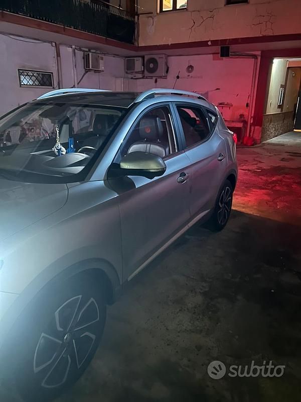 Usata MG ZS Luxury 106 CV (77 kW) 2023 Grigio SUV