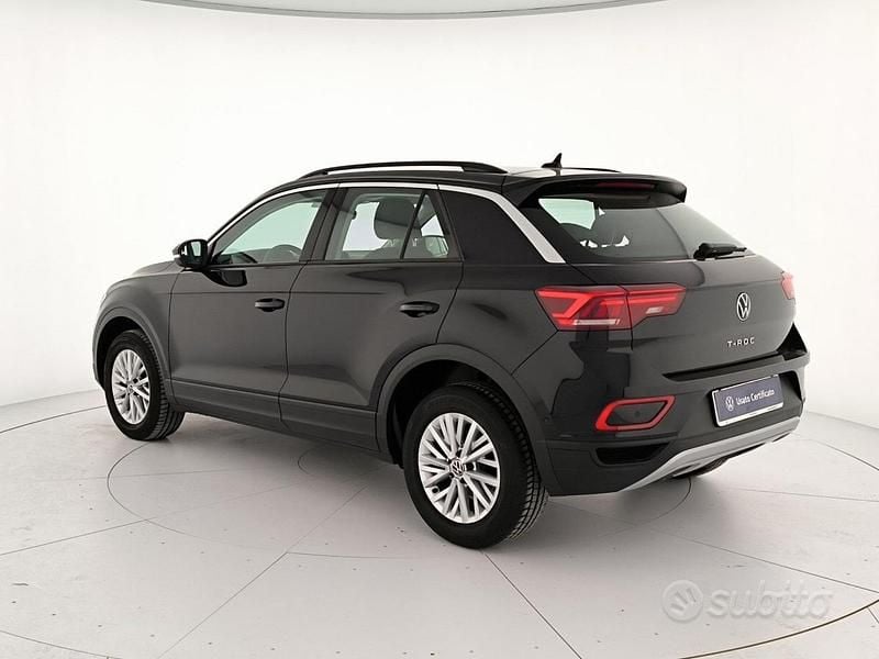 Usata VW T-Roc Life 150 CV (110 kW) 2024 Deep black perlato SUV