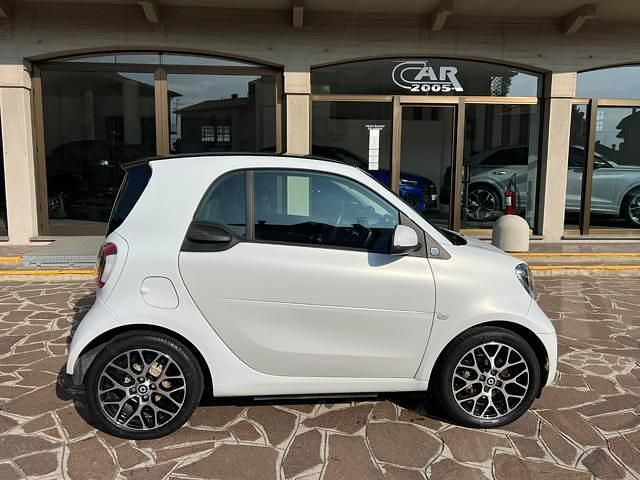 Usata Smart ForTwo Electric Drive Prime 40 kW (55 CV) 2021 Bianco Utilitaria