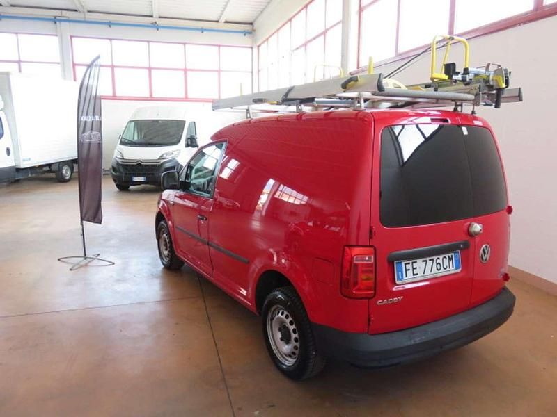 Usata VW Caddy 110 CV (80 kW) 2016 Rosso Monovolume
