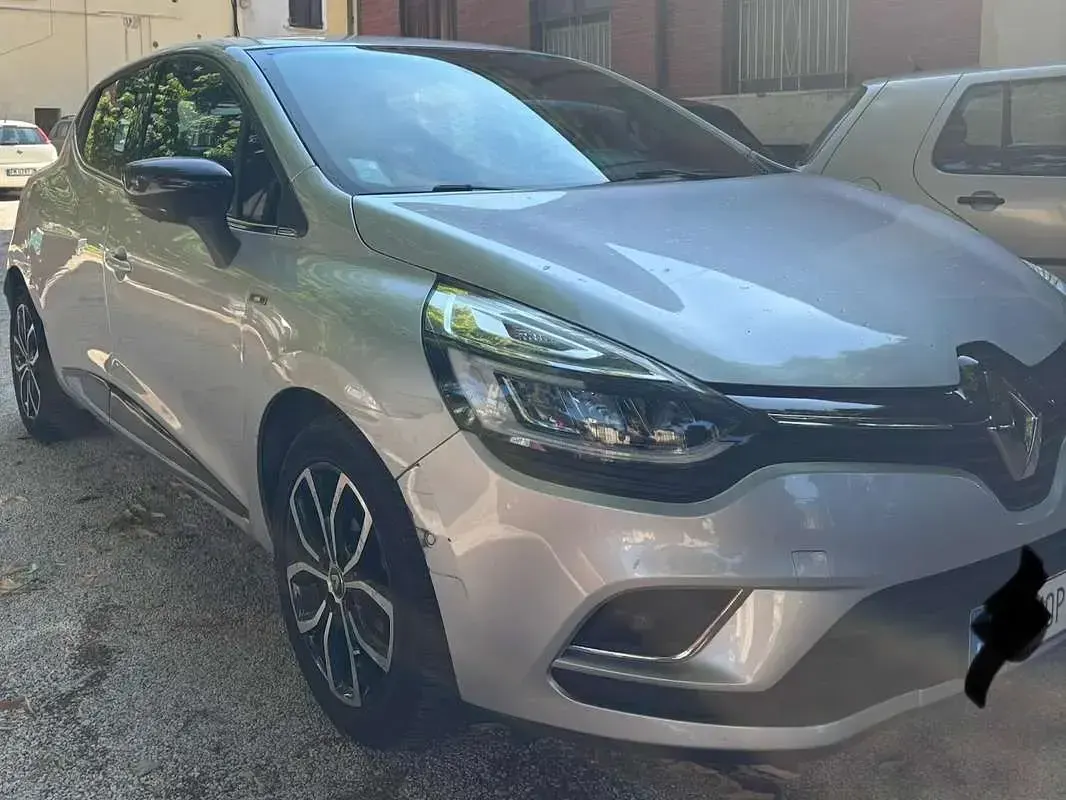 Usata Renault Clio IV Intens 90 CV (66 kW) 2019 Argento Berlina