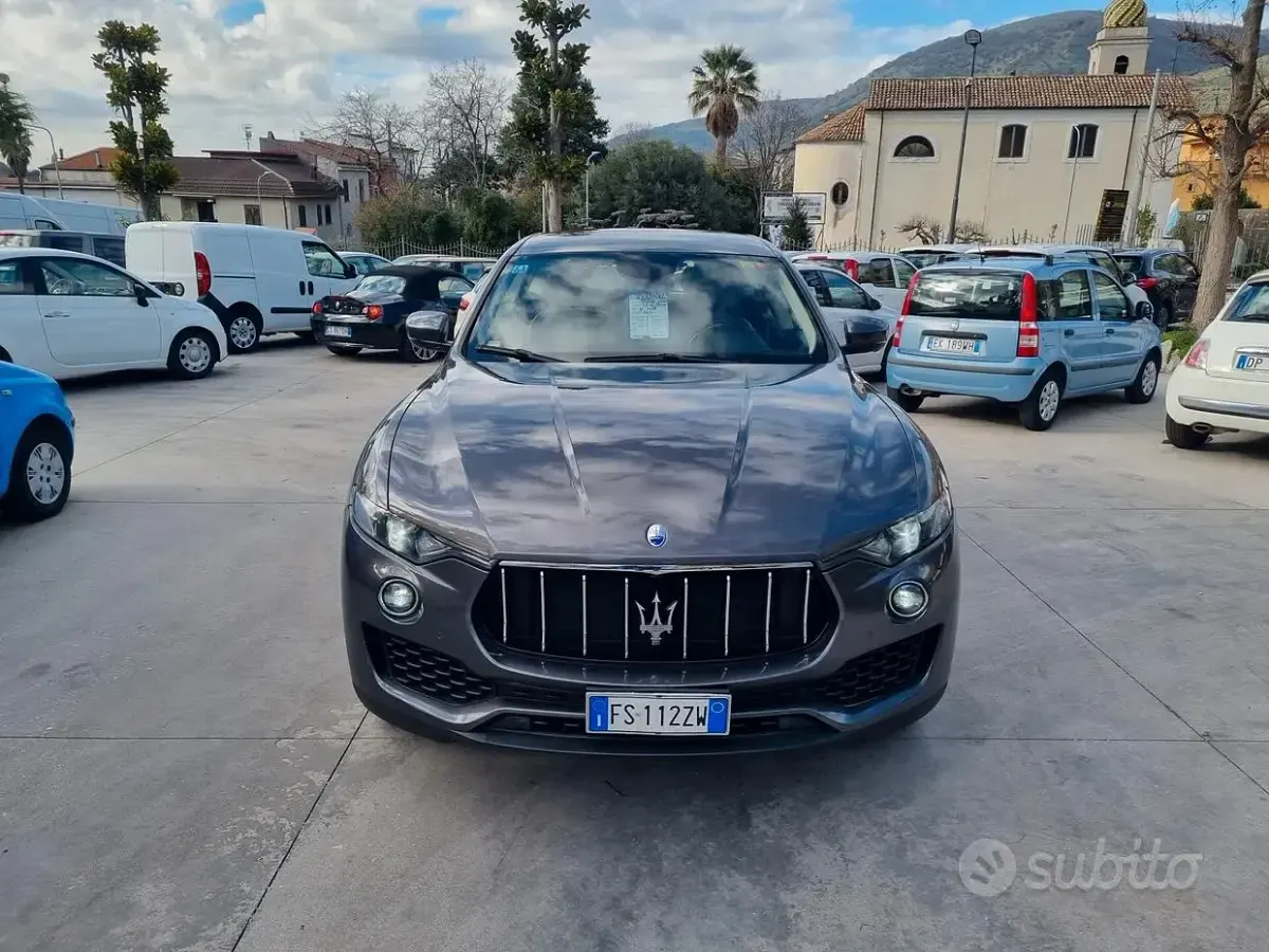 Usata Maserati Levante GranLusso 275 CV (202 kW) 2018 Beige SUV