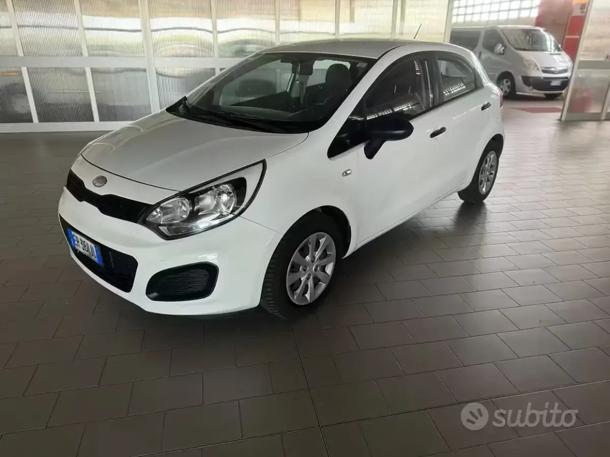 Usata Kia Rio EX 75 CV (55 kW) 2013 Bianco Berlina