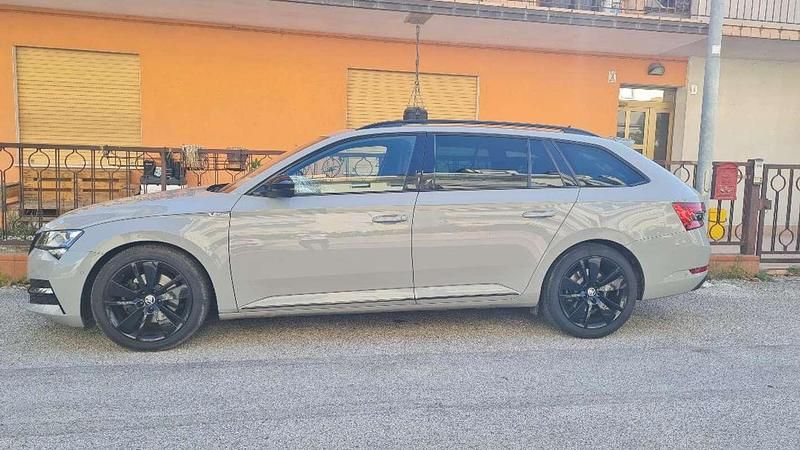 Usata Skoda Superb SportLine 150 CV (110 kW) 2020 Station wagon