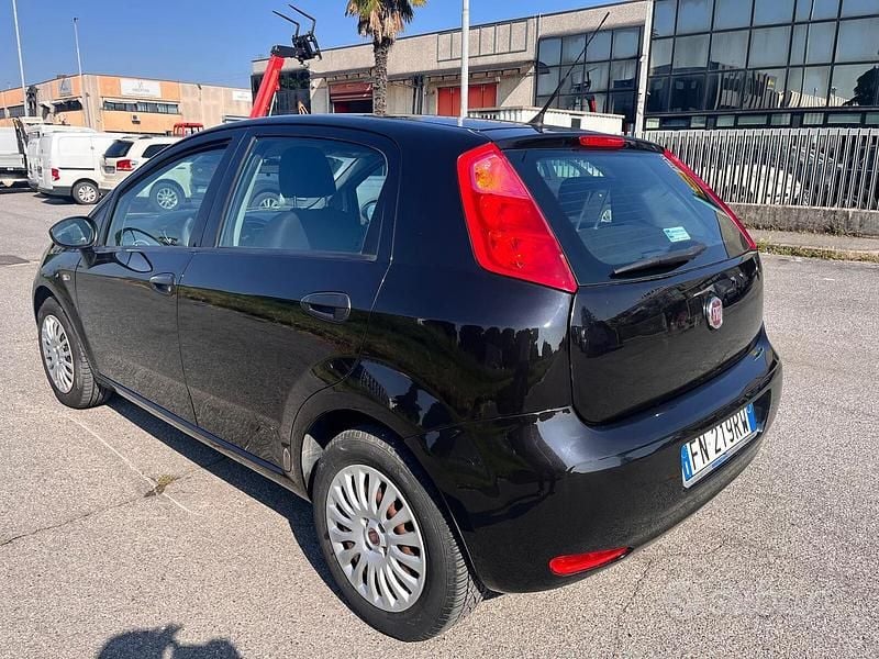 Usata Fiat Punto Street 95 CV (69 kW) 2018 Nero Utilitaria