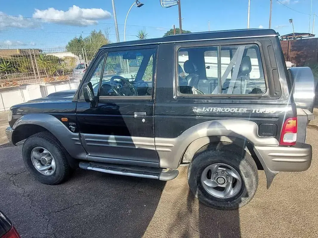 Usata Hyundai Galloper 99 CV (72 kW) 1998 Nero SUV