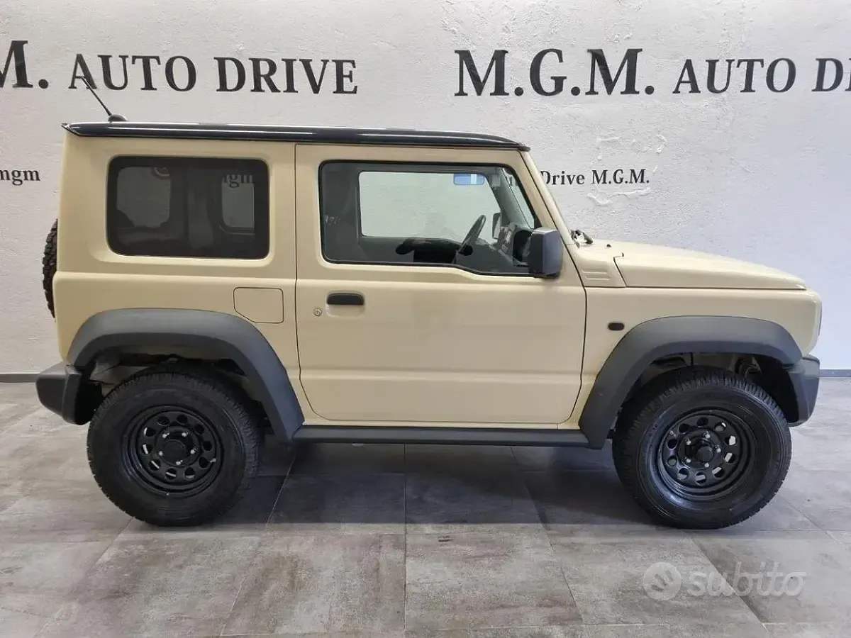 Second-hand Suzuki Jimny 102 CP (75 kW) 2021 Bej SUV