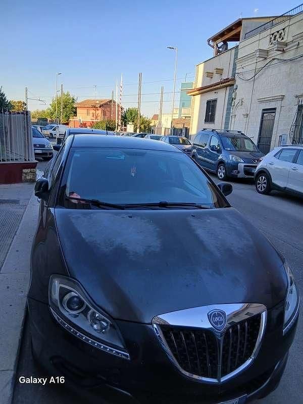 Begagnad Lancia Delta 120 HK (88 kW) 2010 Halvkombi