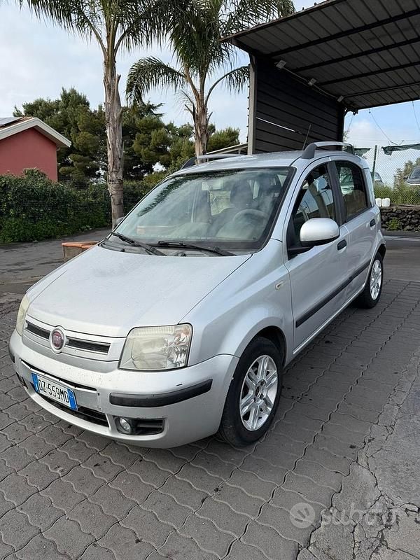 Usata Fiat Panda Emotion 74 CV (54 kW) 2011 Grigio Utilitaria