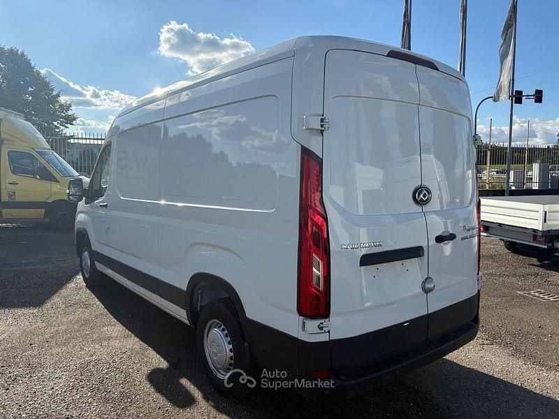 Nuova Maxus V90 150 CV (110 kW) 2025 Bianco Furgone