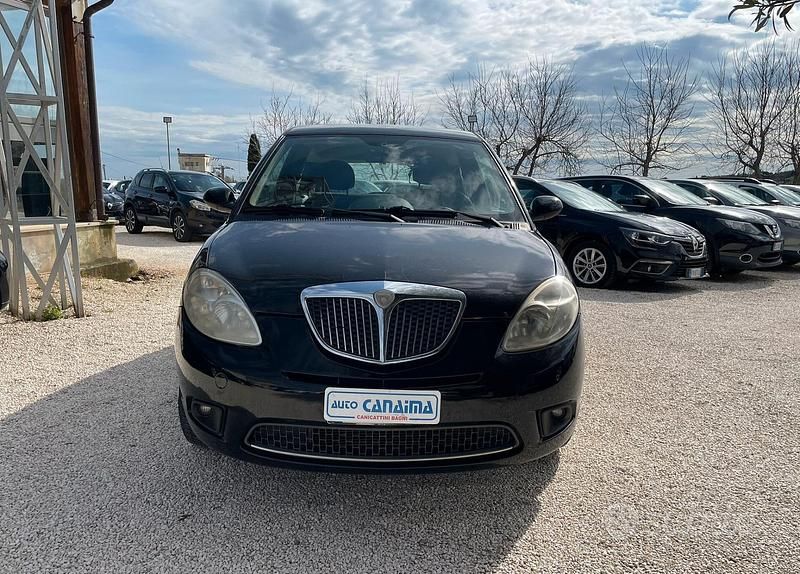 Usata Lancia Ypsilon 60 CV (44 kW) 2008 Nero Utilitaria