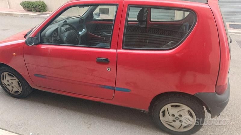 Usata Fiat 600 2000 Rosso Utilitaria