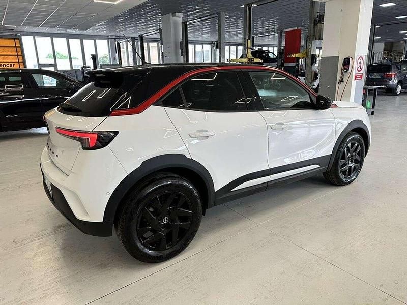 Usata Opel Mokka GS Line 101 CV (74 kW) 2022 Bianco SUV