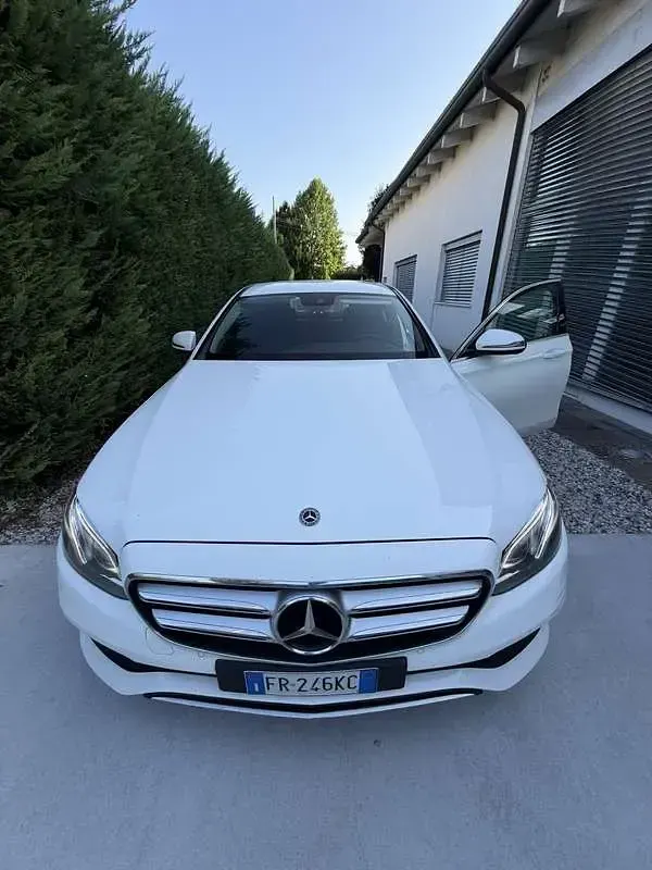 Usata Mercedes E200 Business 150 CV (110 kW) 2017 Berlina