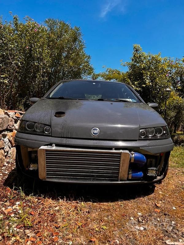 Usata Fiat Punto 231 CV (169 kW) 2001 Grigio Berlina