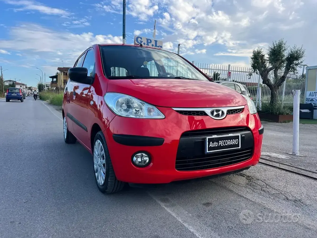 Usata Hyundai i10 Active 64 CV (47 kW) 2009 Rosso Utilitaria