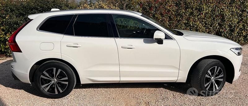 Usata Volvo XC60 Business Edition 190 CV (139 kW) 2019 Bianco SUV