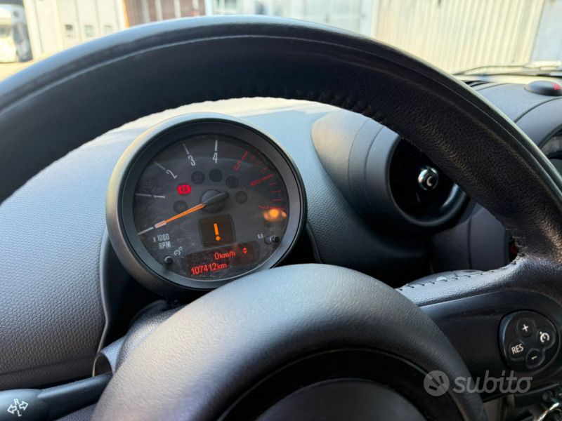 Usado Mini Countryman 122 CV (89 kW) 2015 Rojo SUV
