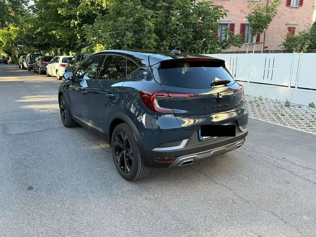 Usata Renault Captur Engineered 94 CV (69 kW) 2023 Blu/azzurro SUV