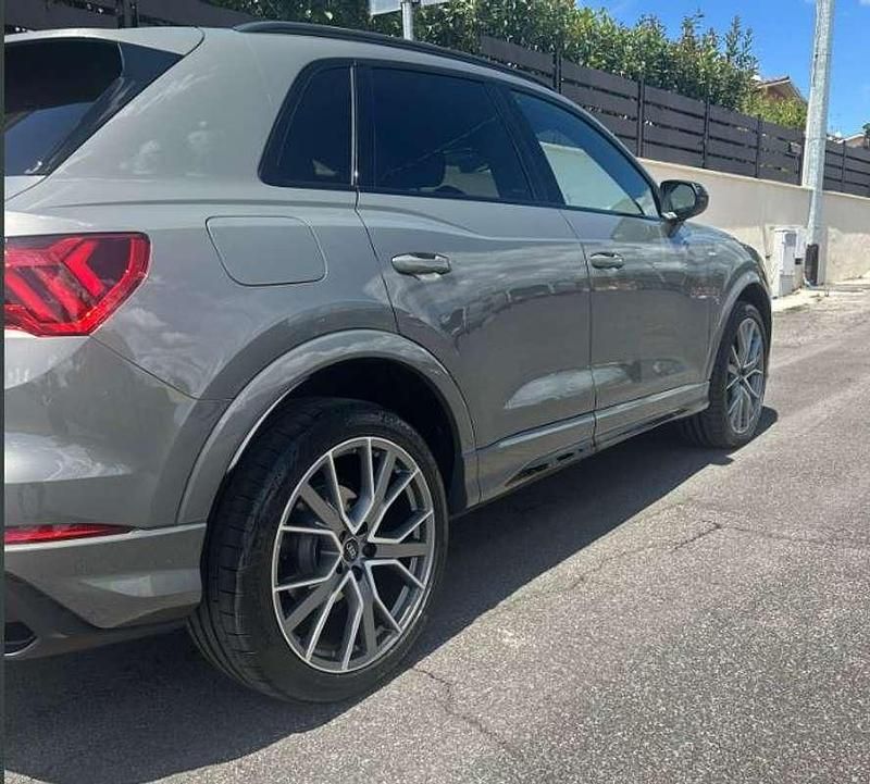 Usata Audi Q3 S-Line 150 CV (110 kW) 2024 Grigio SUV