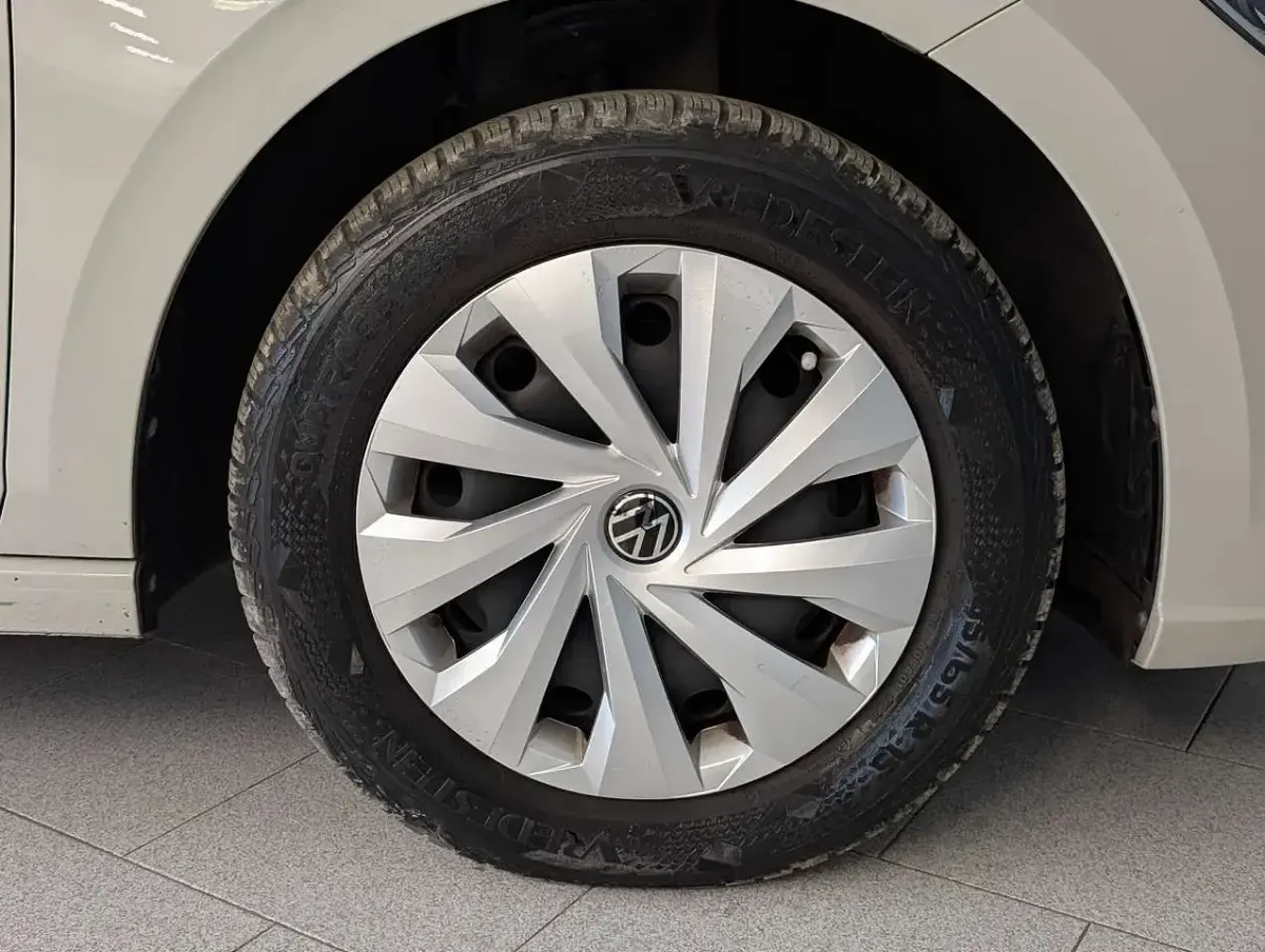 Usata VW Polo Life 80 CV (58 kW) 2024 Grigio Utilitaria