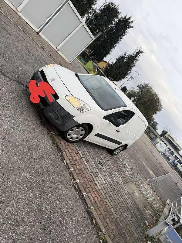 Usata Peugeot Partner 65 CV (47 kW) 2014 Bianco Monovolume